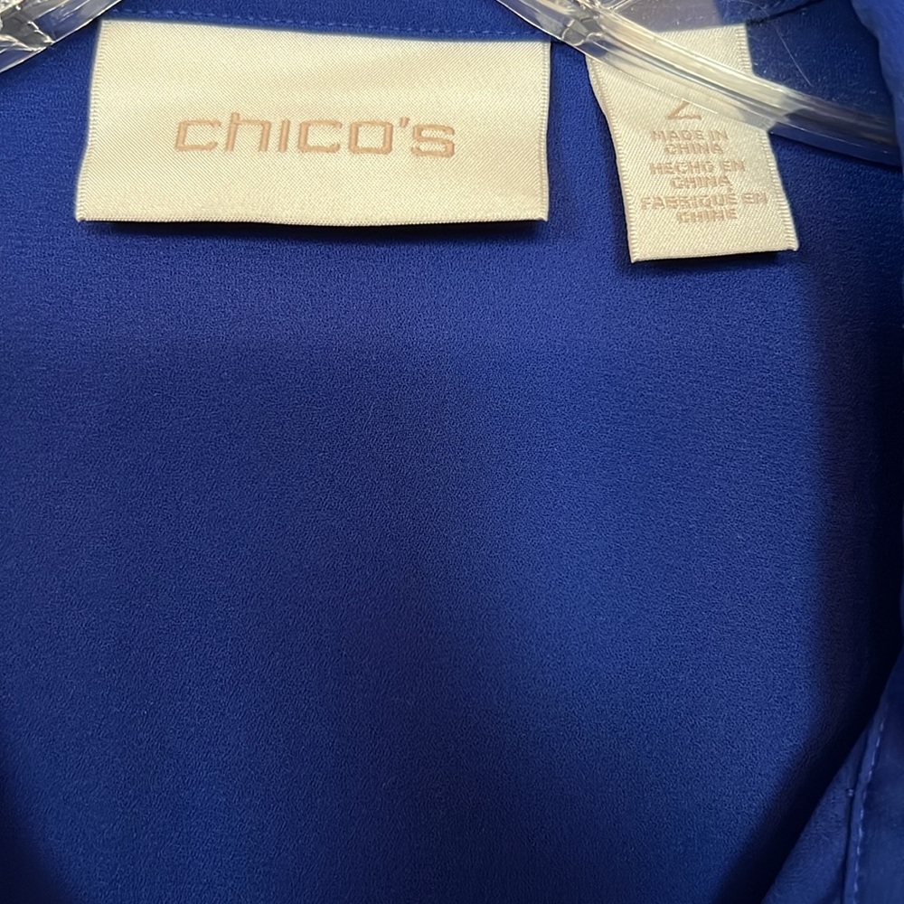 EUC Chico’s Cobalt Blue Tie Front High Low Shirt Roll Tab Sleeve Size 2/12 - Picture 5 of 13